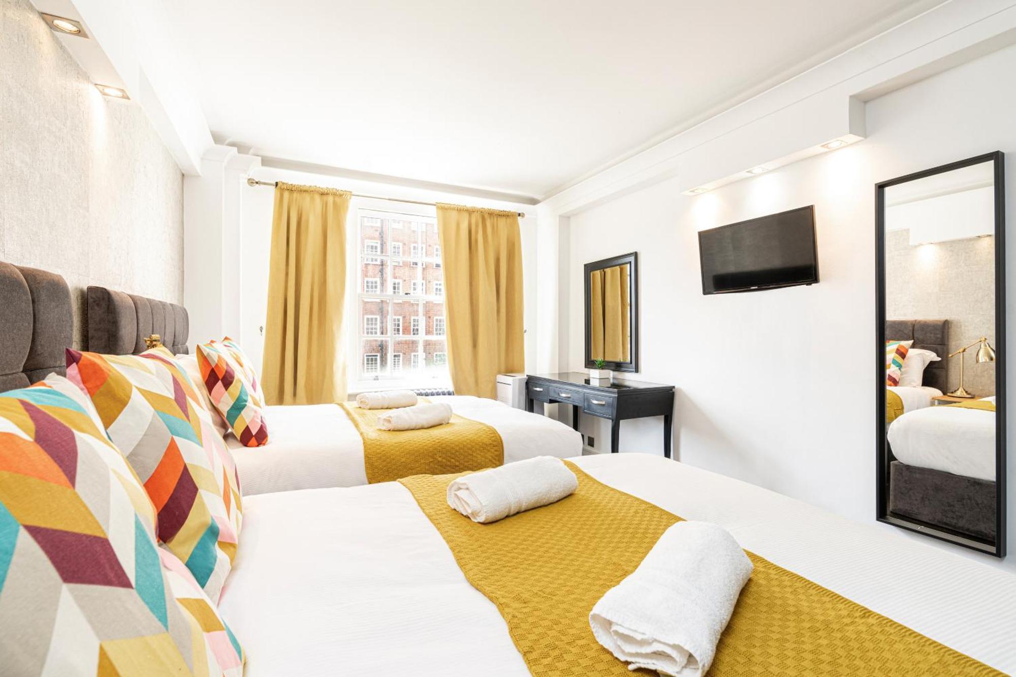 Апартаменты Elegant 3 Bedrooms Near Hyde Park & Oxford St *