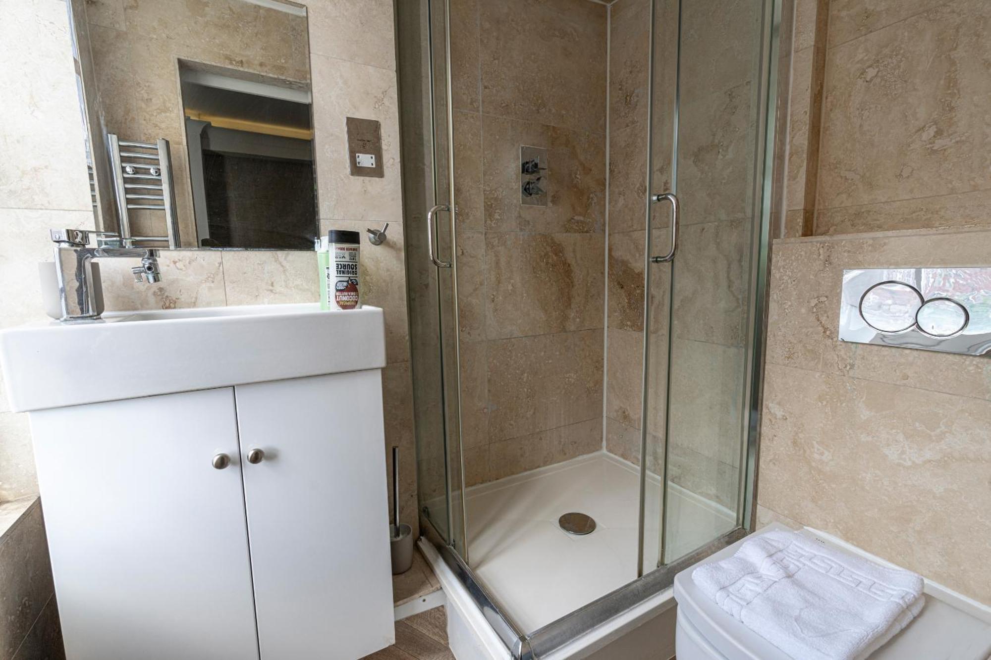 Elegant 3 Bedrooms Near Hyde Park & Oxford St Апартаменты