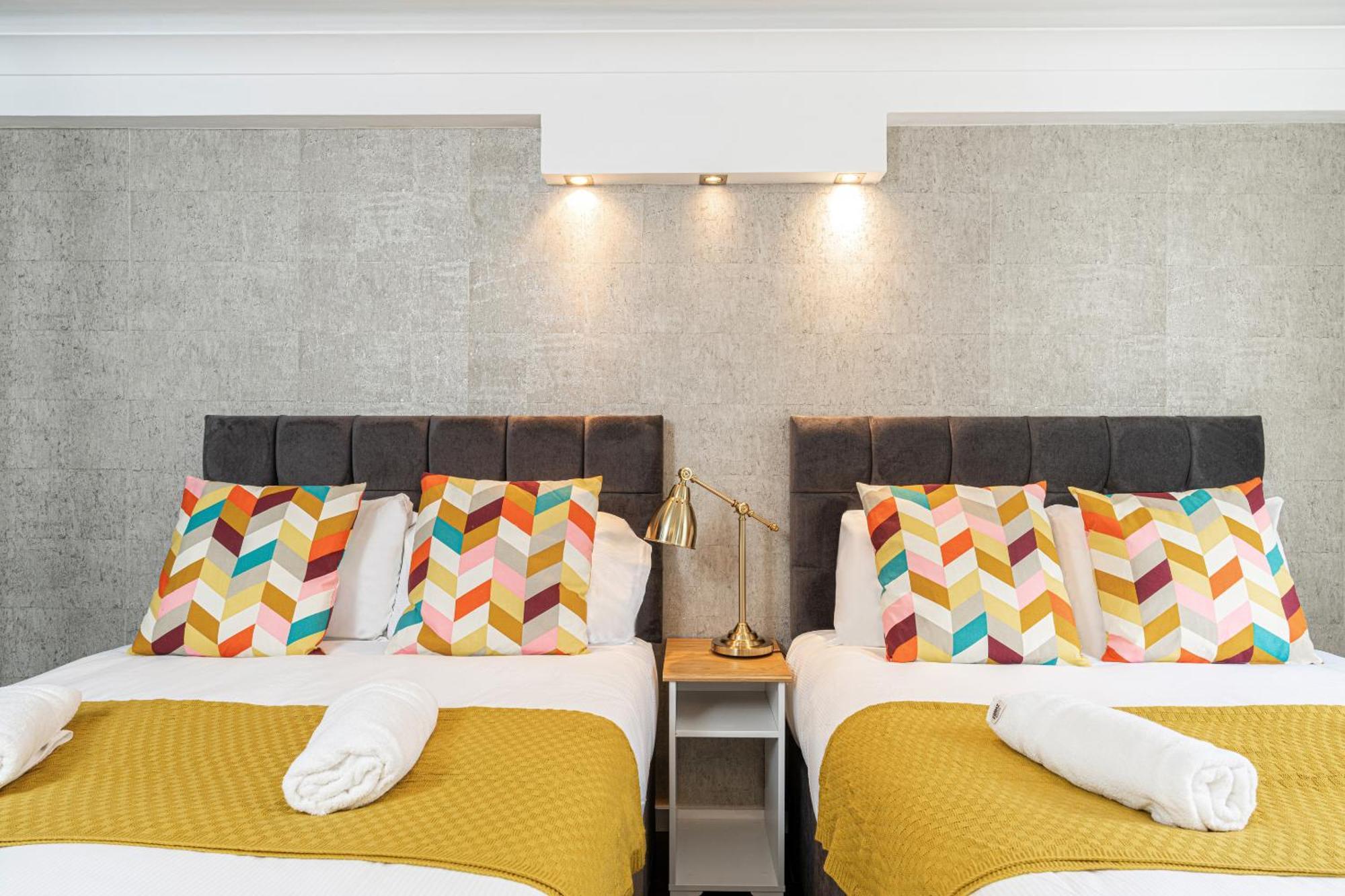 Elegant 3 Bedrooms Near Hyde Park & Oxford St Апартаменты Лондон