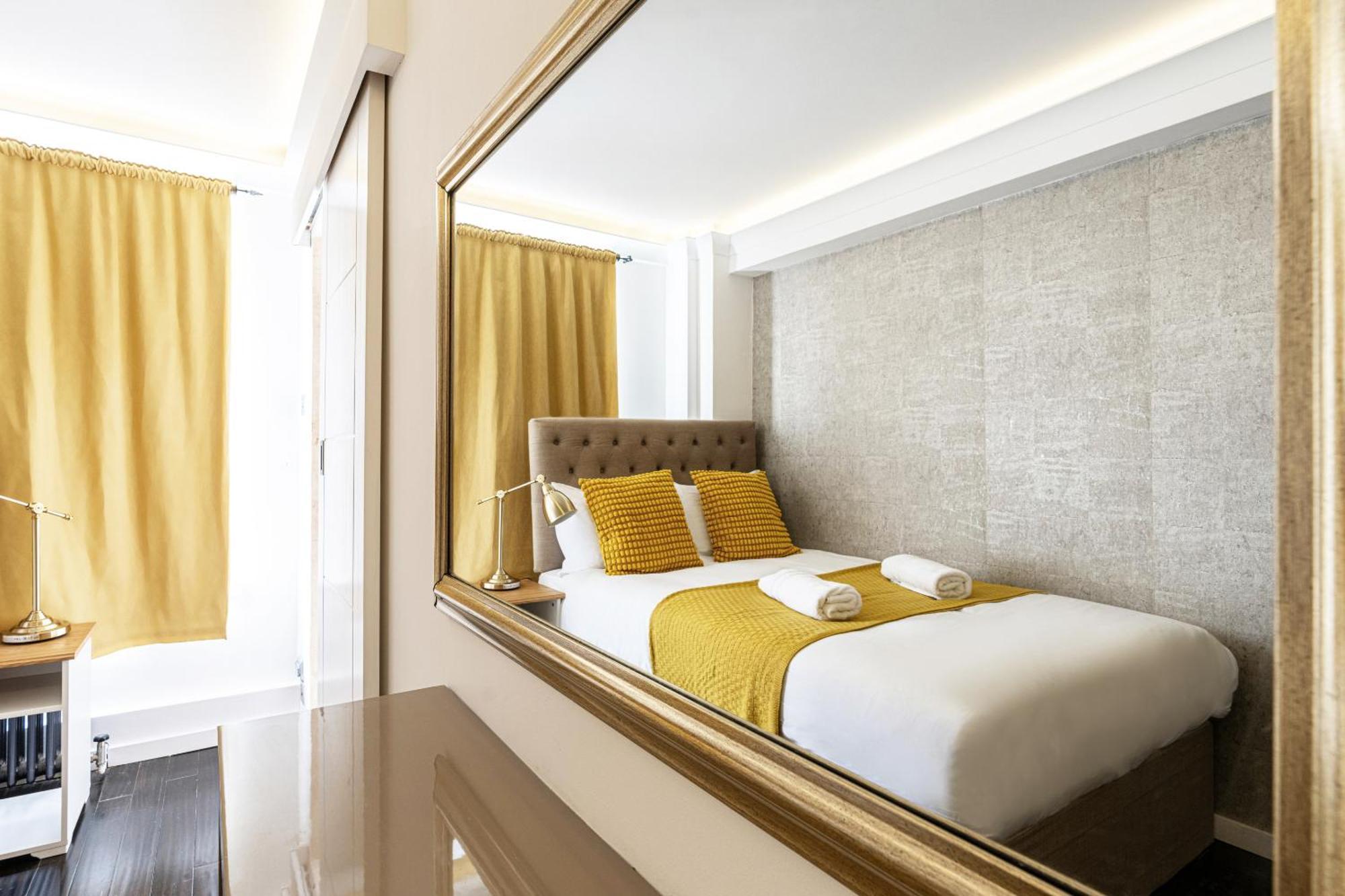 Апартаменты Elegant 3 Bedrooms Near Hyde Park & Oxford St *