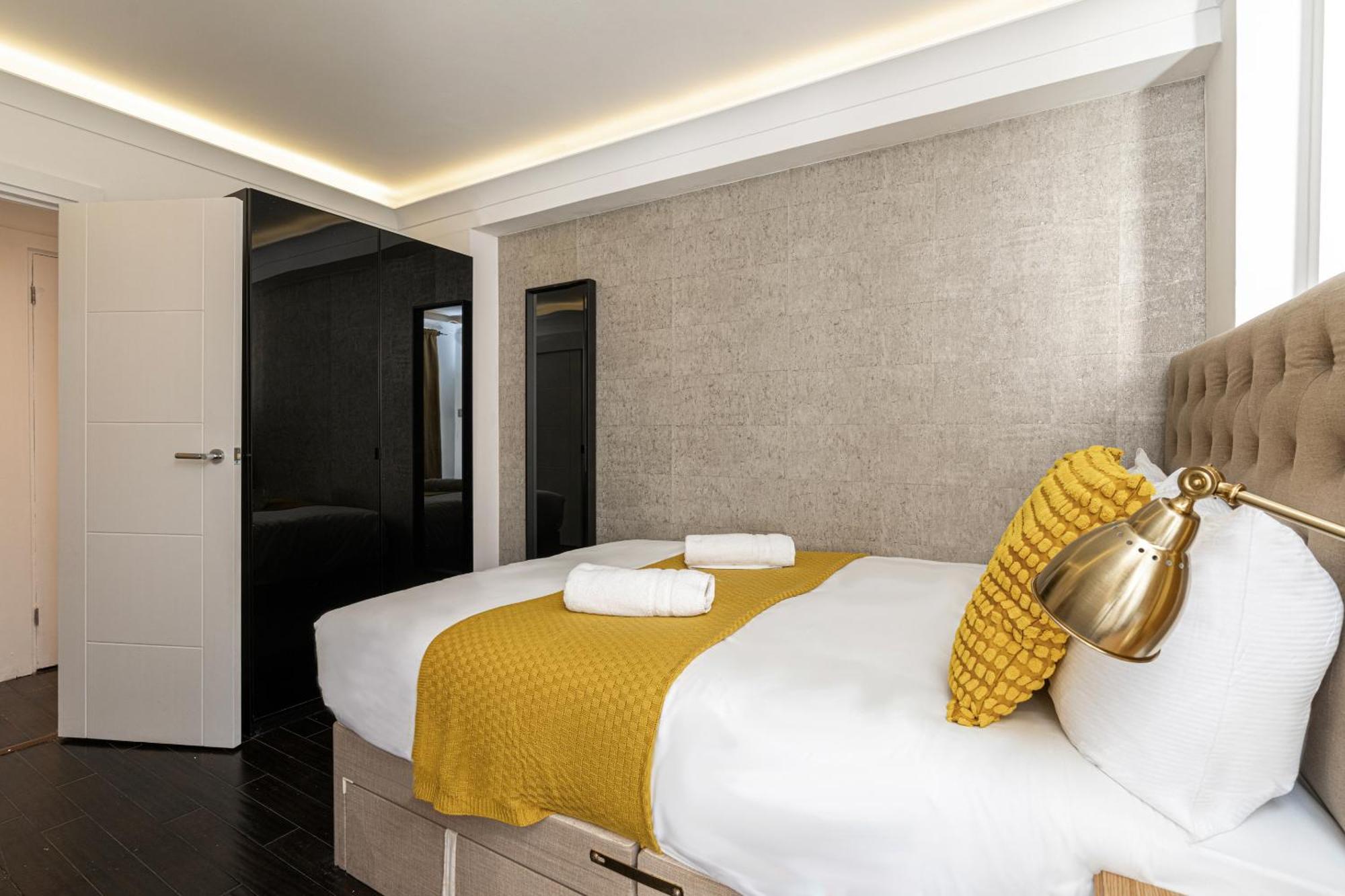 Апартаменты Elegant 3 Bedrooms Near Hyde Park & Oxford St