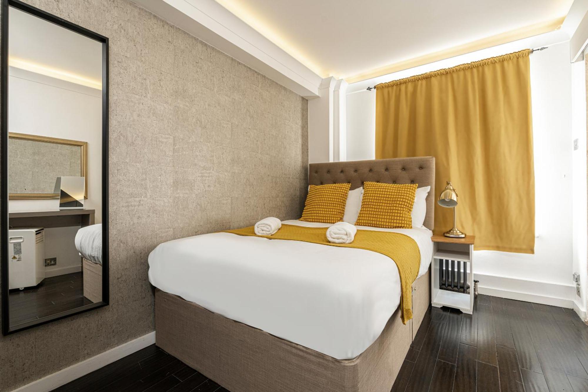 Elegant 3 Bedrooms Near Hyde Park & Oxford St * Лондон