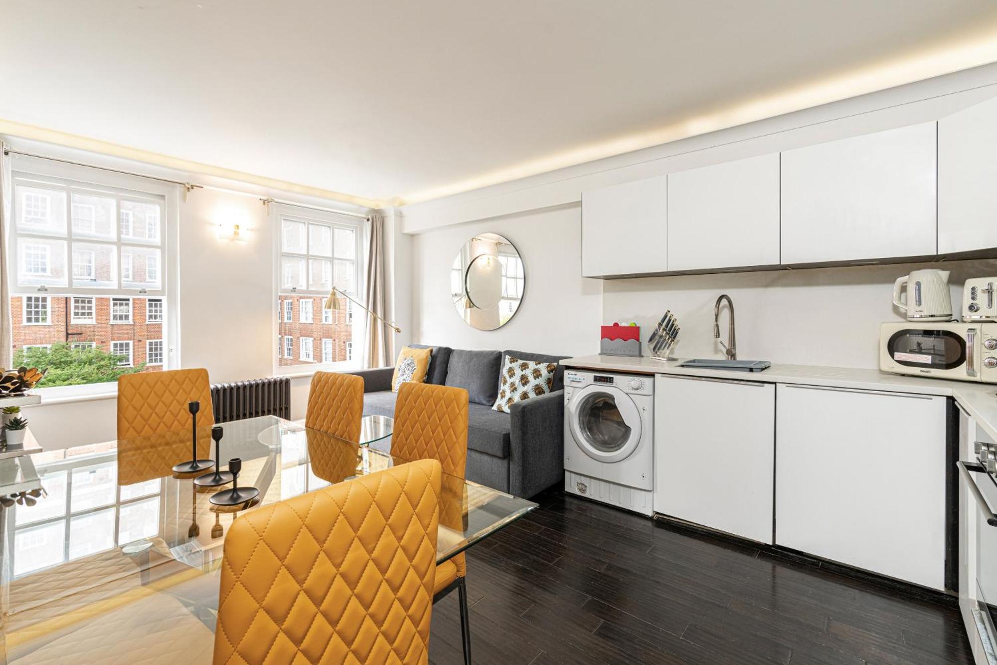 Elegant 3 Bedrooms Near Hyde Park & Oxford St * Лондон