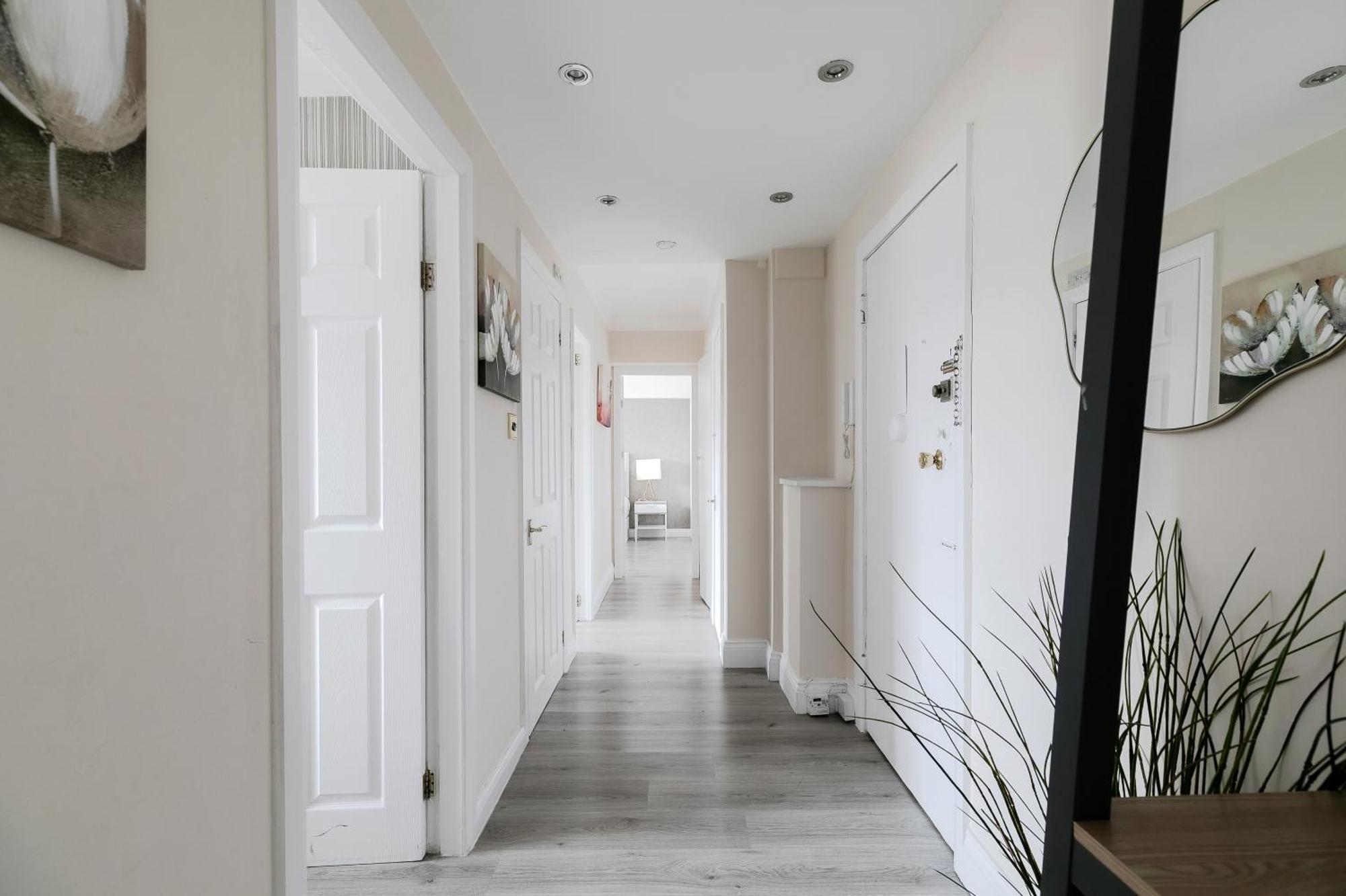 Elegant 3 Bedrooms Near Hyde Park & Oxford St Апартаменты Лондон