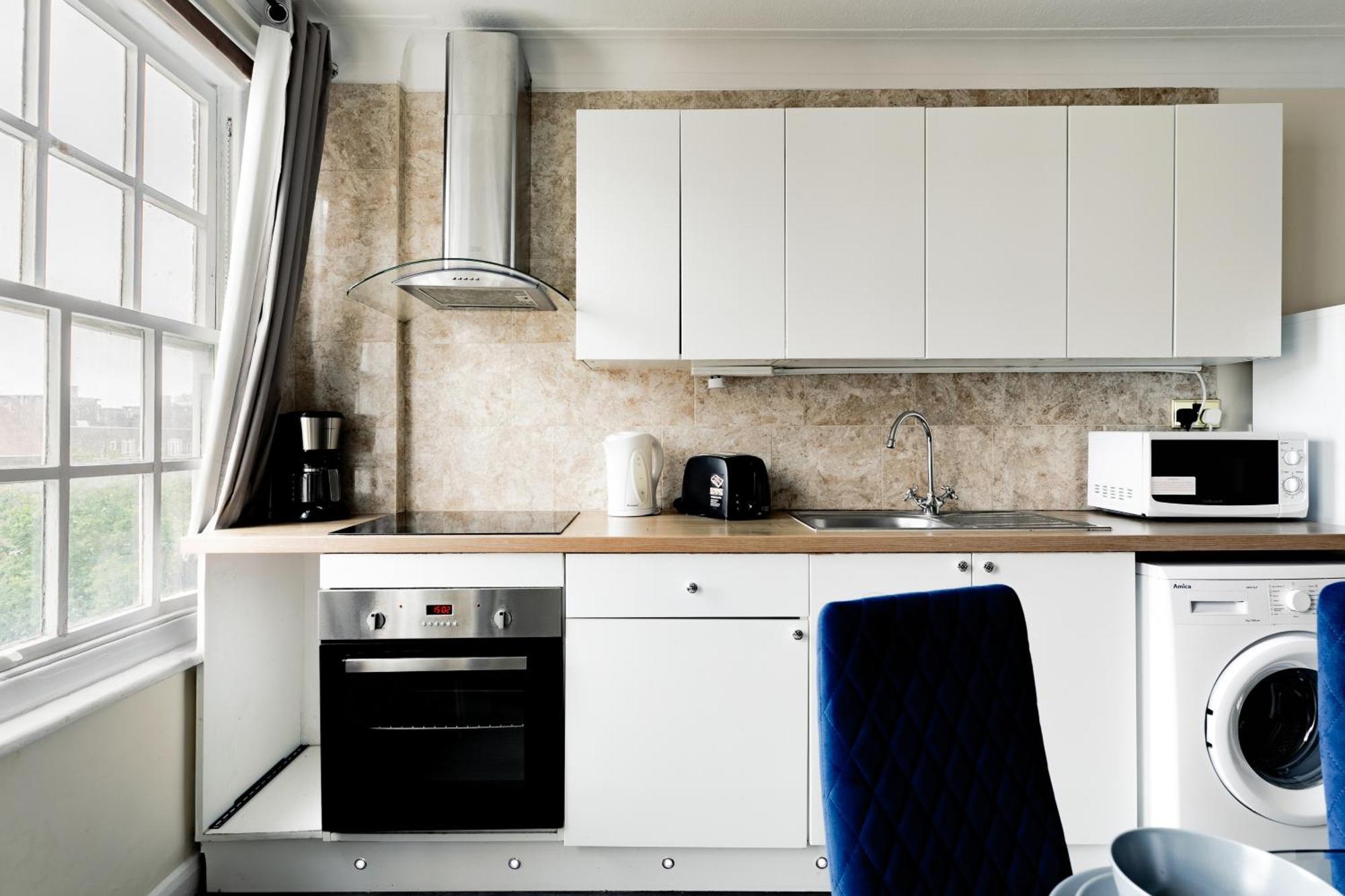 Elegant 3 Bedrooms Near Hyde Park & Oxford St Лондон