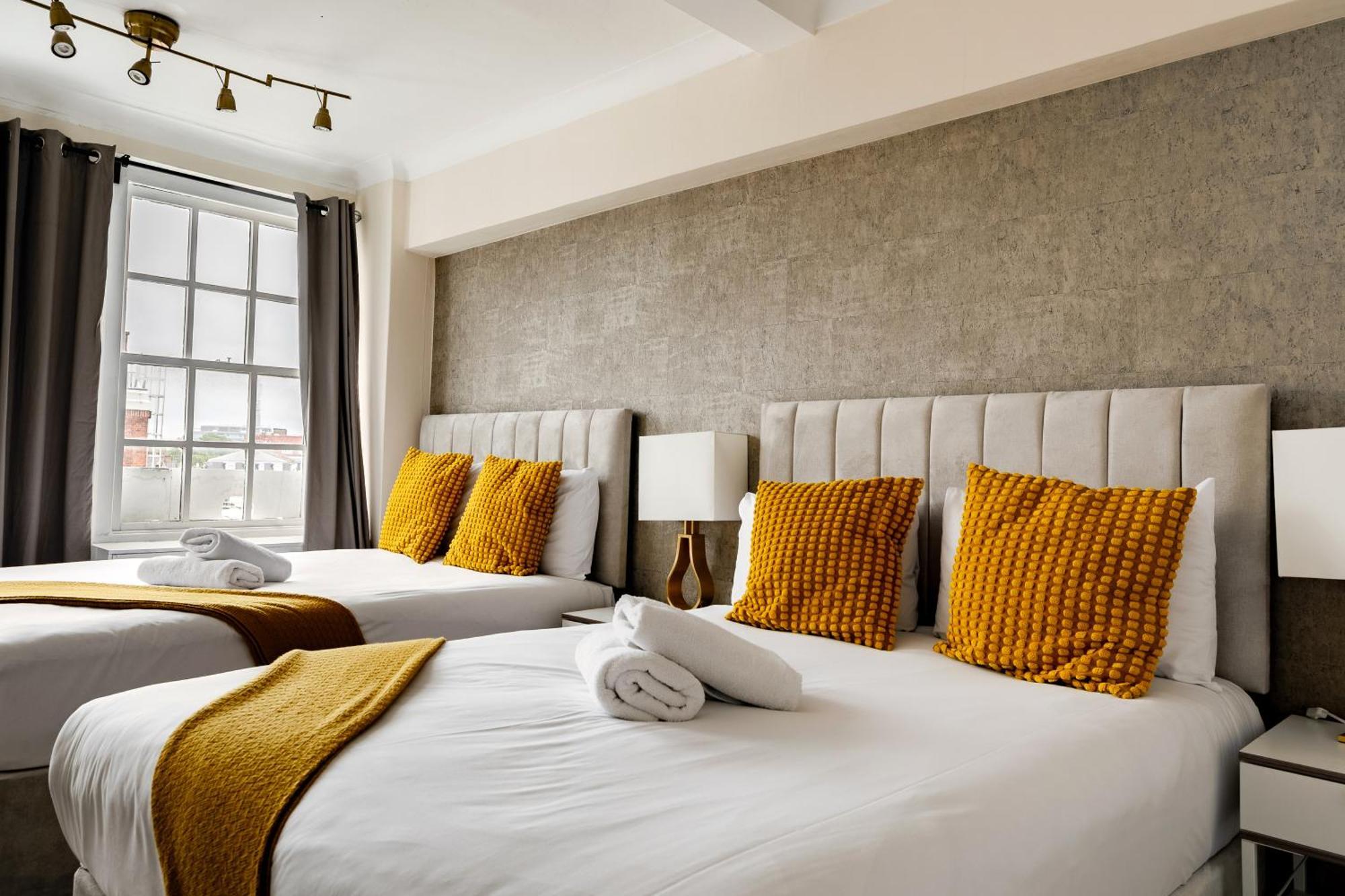 Апартаменты Elegant 3 Bedrooms Near Hyde Park & Oxford St *