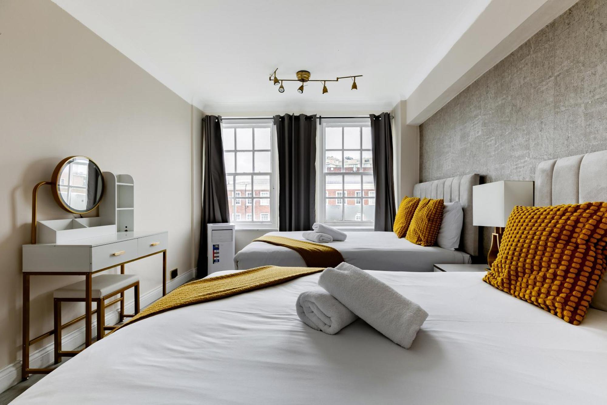 Elegant 3 Bedrooms Near Hyde Park & Oxford St Лондон